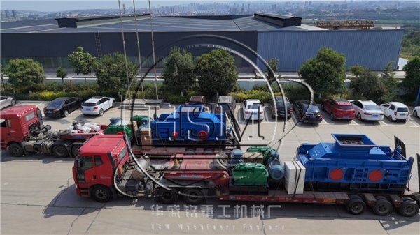 两台1810型液压对辊凯发旗舰厅官网一起发往河北秦皇岛